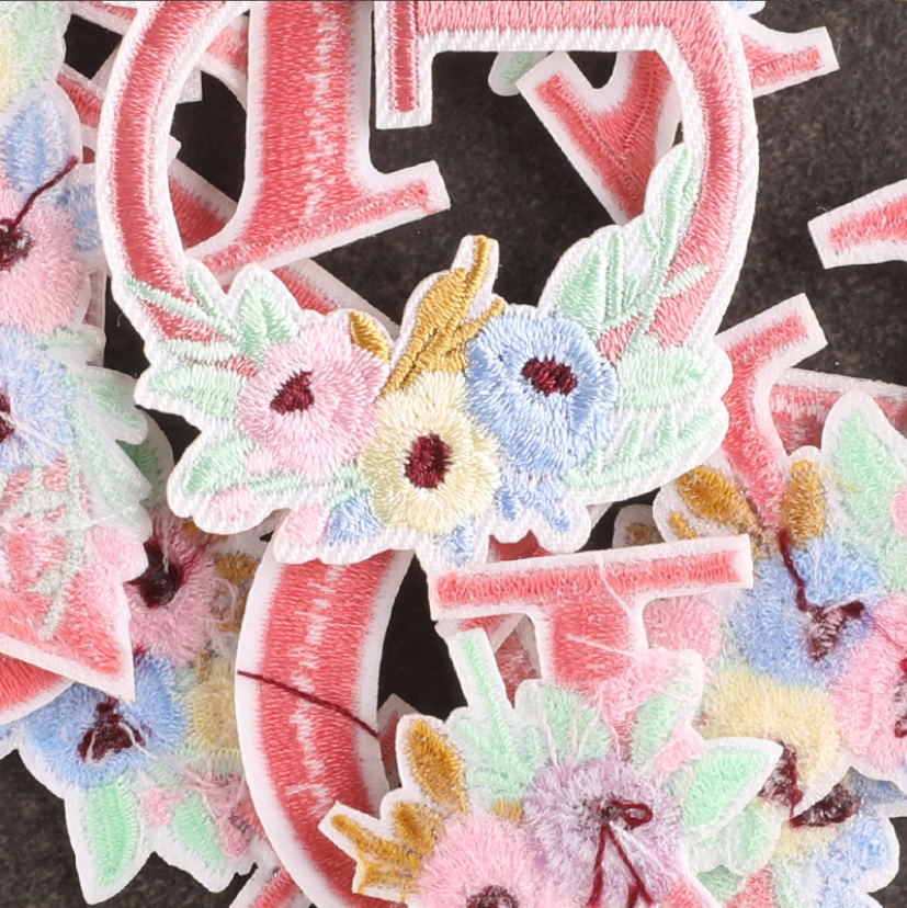 10 pçs flores rosa alfabeto bo - Sewing Id avaliação e preço